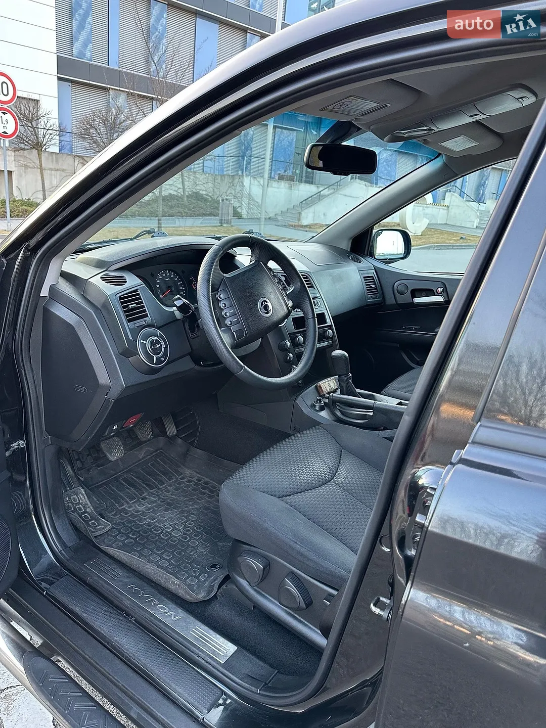 2011 SsangYong Kyron - мініатюра 7