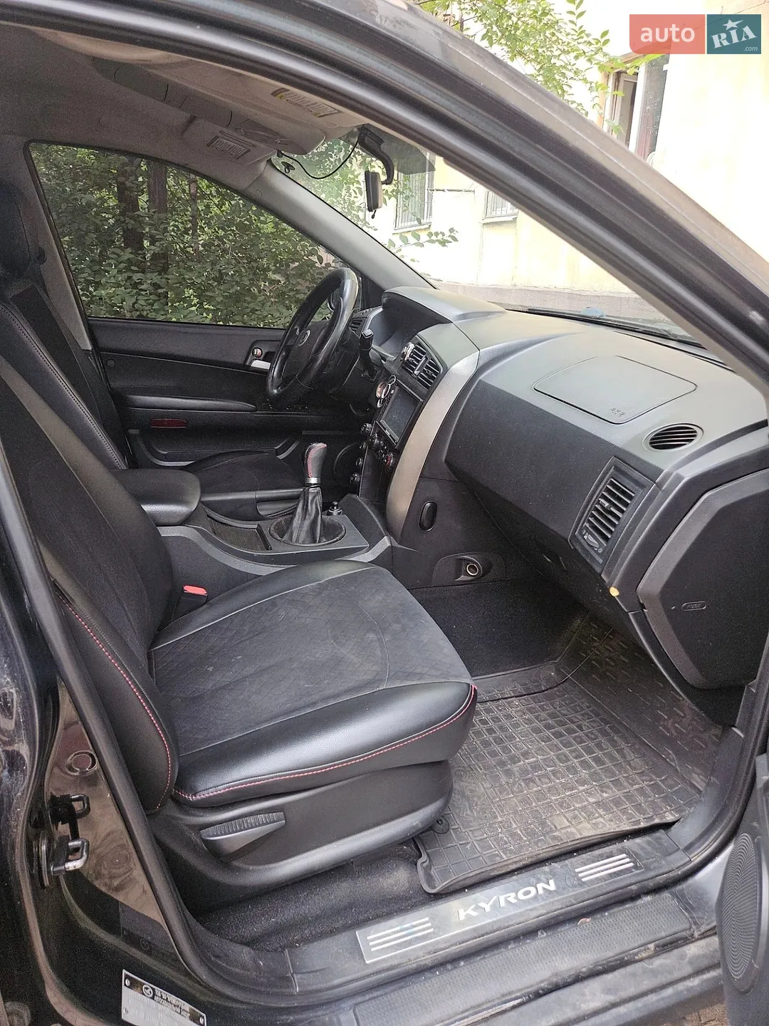 2010 SsangYong Kyron - мініатюра 6