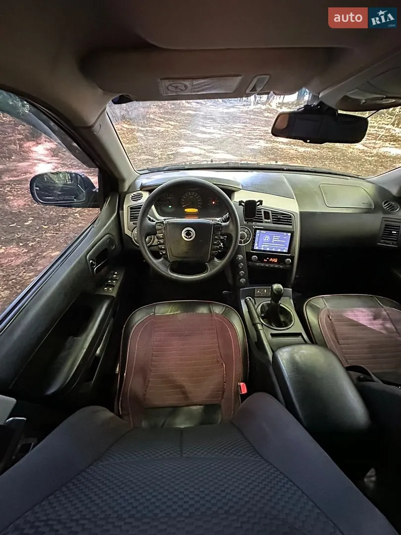 2012 SsangYong Kyron - мініатюра 12