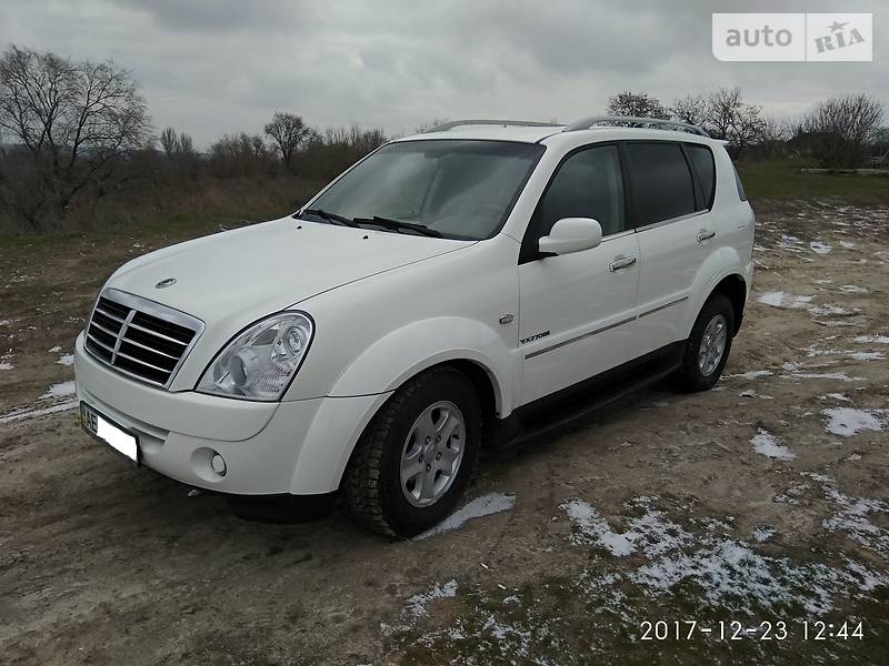 Внедорожник / Кроссовер SsangYong Rexton 2009 в Днепре