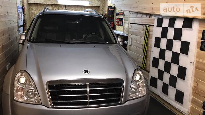Позашляховик / Кросовер SsangYong Rexton 2010 в Києві