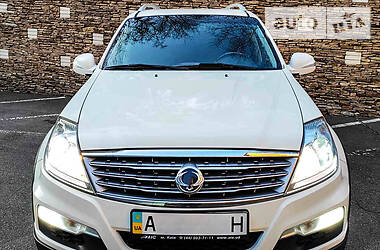 Позашляховик / Кросовер SsangYong Rexton 2014 в 