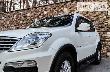 Позашляховик / Кросовер SsangYong Rexton 2014 в 