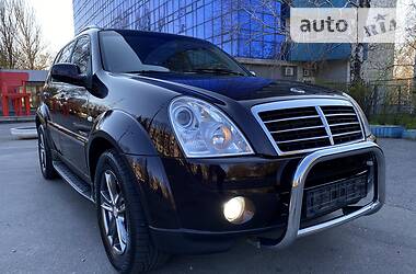 Позашляховик / Кросовер SsangYong Rexton 2010 в 