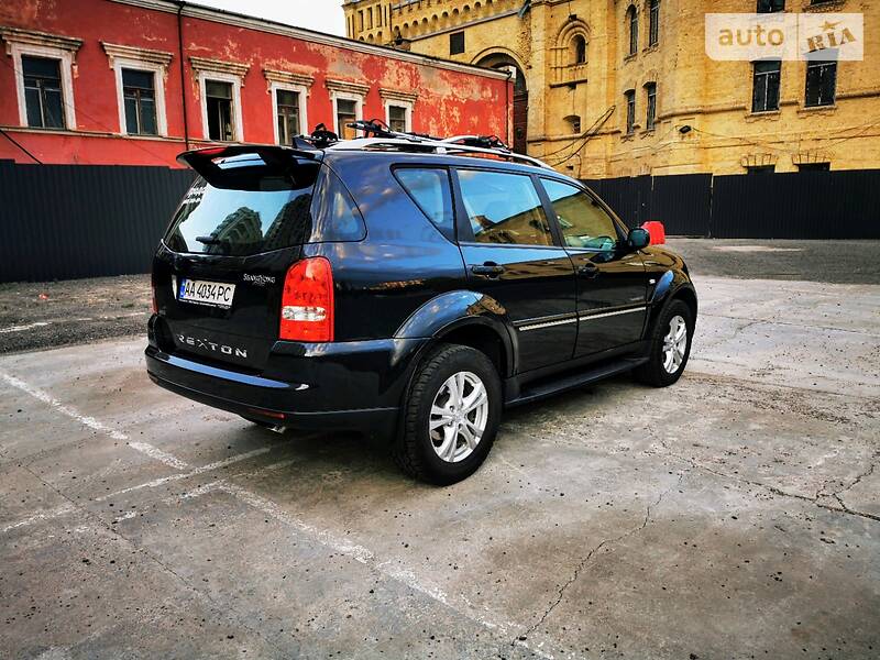 Позашляховик / Кросовер SsangYong Rexton 2011 в Києві