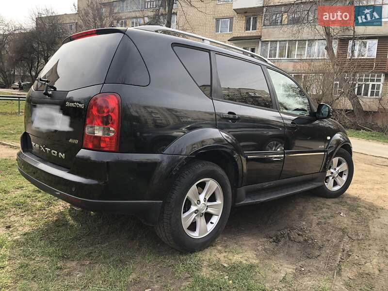 Внедорожник / Кроссовер SsangYong Rexton 2007 в Черновцах