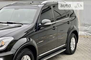 Позашляховик / Кросовер SsangYong Rexton 2014 в 