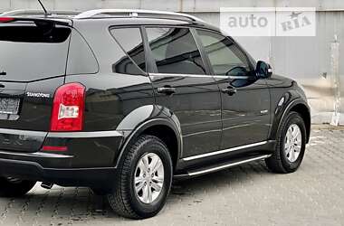 Позашляховик / Кросовер SsangYong Rexton 2014 в 