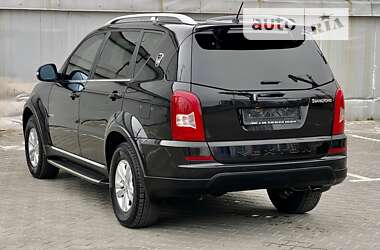 Позашляховик / Кросовер SsangYong Rexton 2014 в 