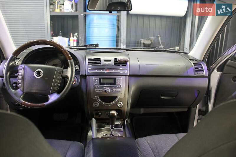 Внедорожник / Кроссовер SsangYong Rexton 2014 в Киеве