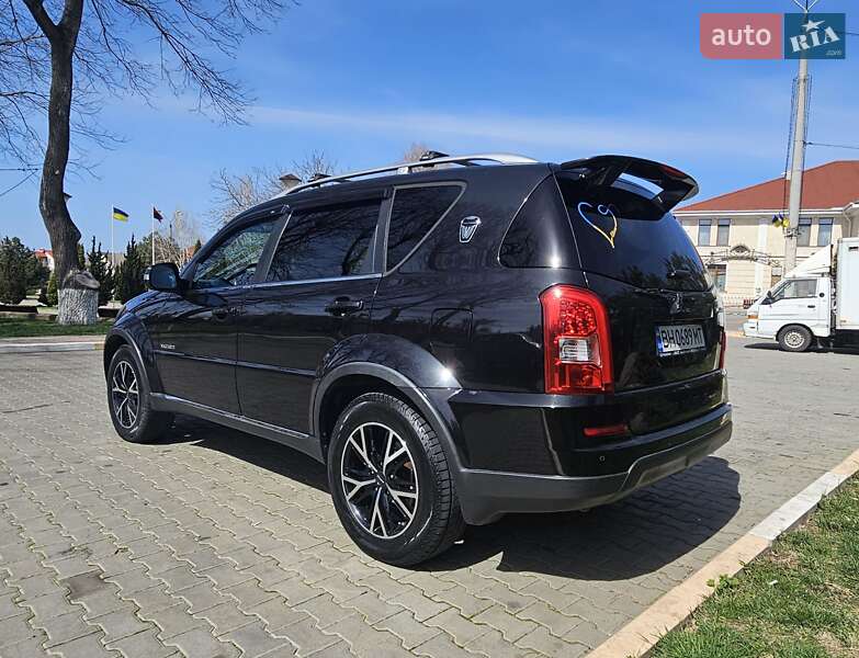 Позашляховик / Кросовер SsangYong Rexton 2012 в Ужгороді