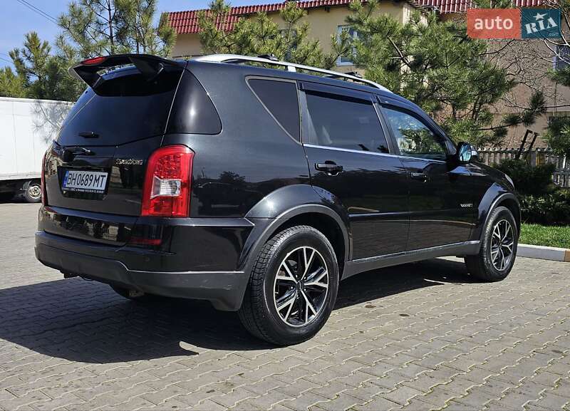 Позашляховик / Кросовер SsangYong Rexton 2012 в Ужгороді