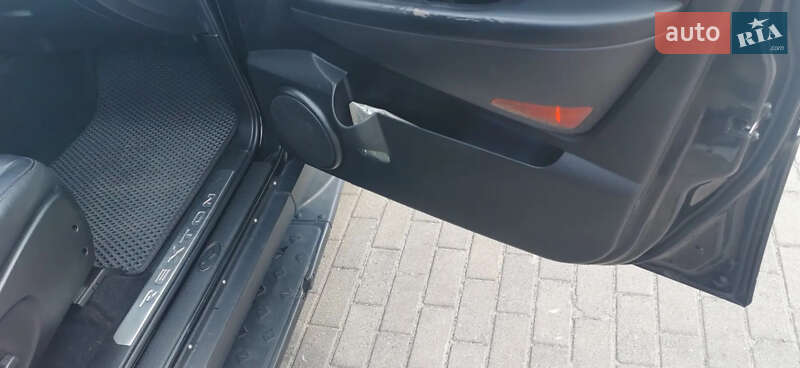 Внедорожник / Кроссовер SsangYong Rexton 2008 в Киеве