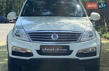 Внедорожник / Кроссовер SsangYong Rexton 2014 в 