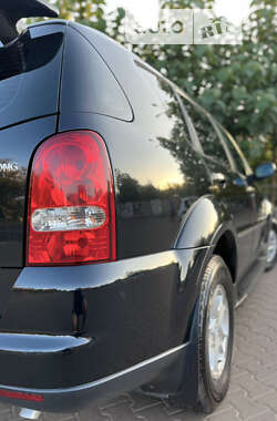 Внедорожник / Кроссовер SsangYong Rexton 2010 в 