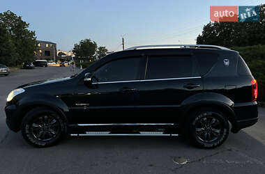 Позашляховик / Кросовер SsangYong Rexton 2013 в 