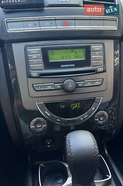 Позашляховик / Кросовер SsangYong Rexton 2013 в 