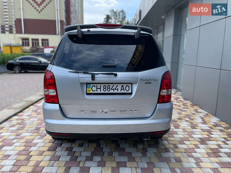 Позашляховик / Кросовер SsangYong Rexton 2010 в Києві