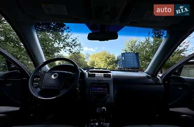 Внедорожник / Кроссовер SsangYong Rexton 2012 в 