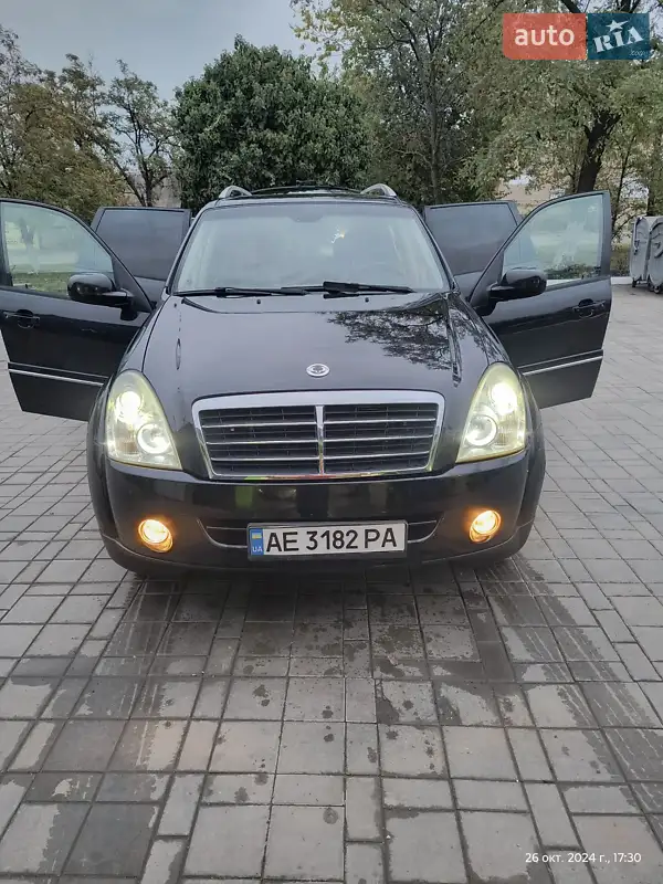 Внедорожник / Кроссовер SsangYong Rexton 2011 в 