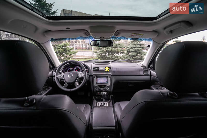 Внедорожник / Кроссовер SsangYong Rexton 2015 в Львове