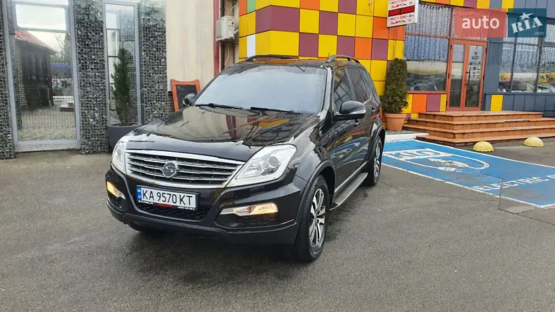Внедорожник / Кроссовер SsangYong Rexton 2012 в 