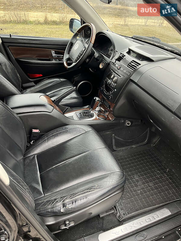 Позашляховик / Кросовер SsangYong Rexton 2007 в Львові