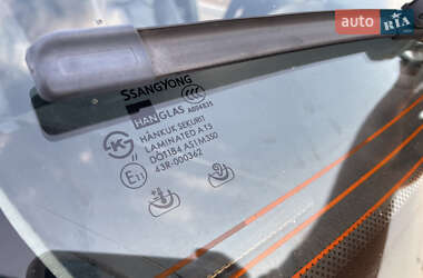 Позашляховик / Кросовер SsangYong Rexton 2012 в 