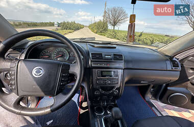 Позашляховик / Кросовер SsangYong Rexton 2013 в 