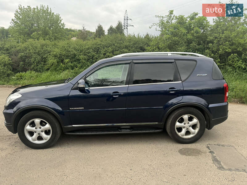 Внедорожник / Кроссовер SsangYong Rexton 2016 в Львове