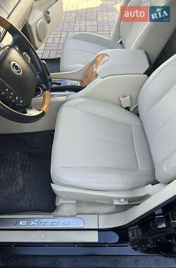 Позашляховик / Кросовер SsangYong Rexton 2007 в 