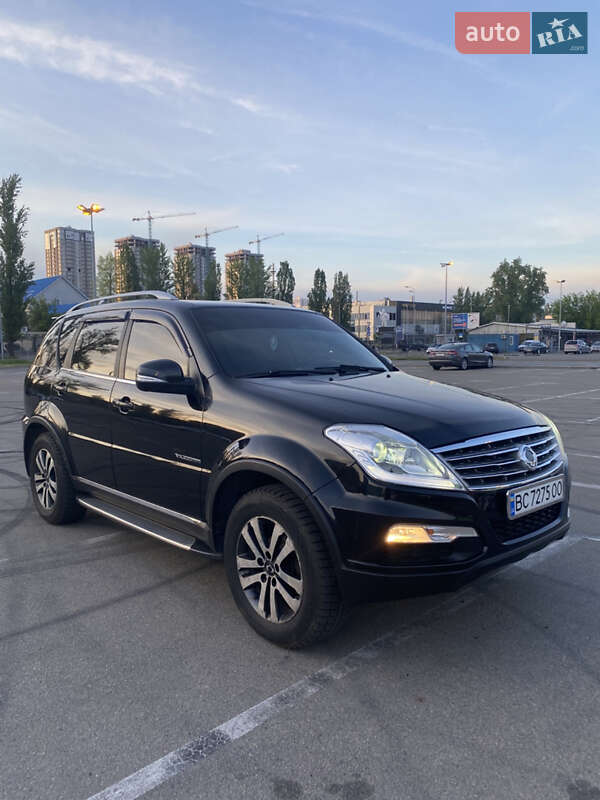 Внедорожник / Кроссовер SsangYong Rexton 2012 в Киеве