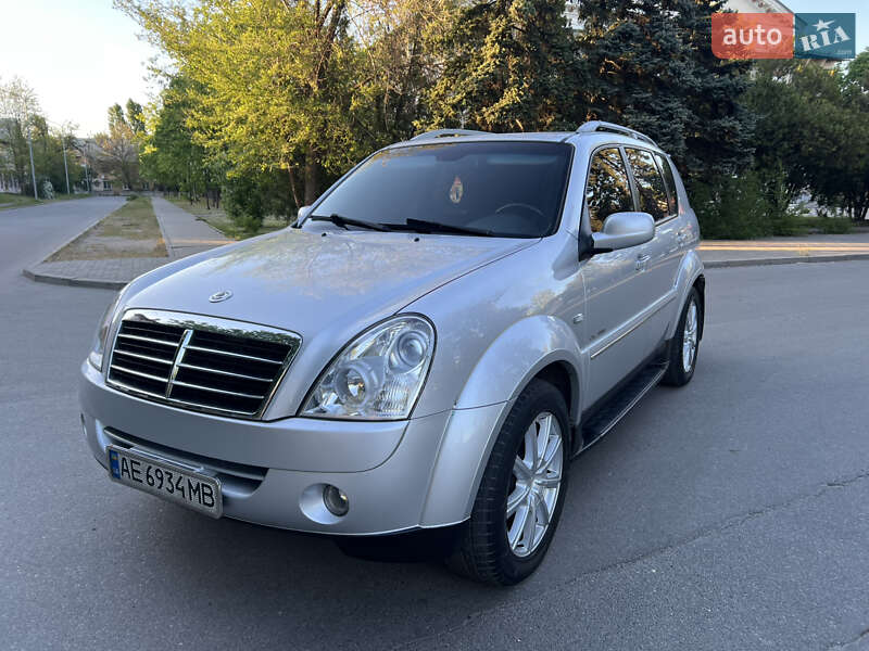 Внедорожник / Кроссовер SsangYong Rexton 2011 в 