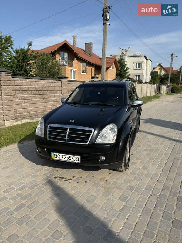 Внедорожник / Кроссовер SsangYong Rexton 2009 в 