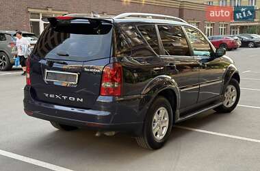 Внедорожник / Кроссовер SsangYong Rexton 2009 в 