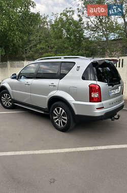 Позашляховик / Кросовер SsangYong Rexton 2013 в 