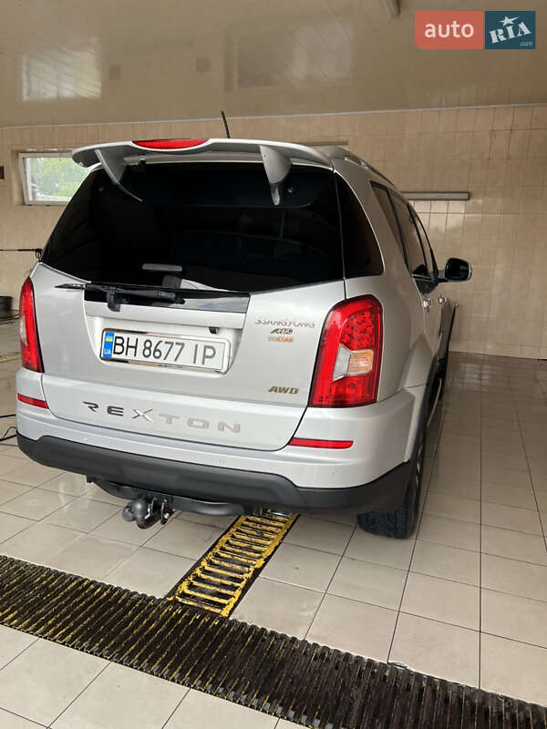 Позашляховик / Кросовер SsangYong Rexton 2013 в Одесі
