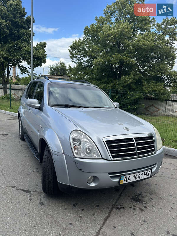 Позашляховик / Кросовер SsangYong Rexton 2008 в 
