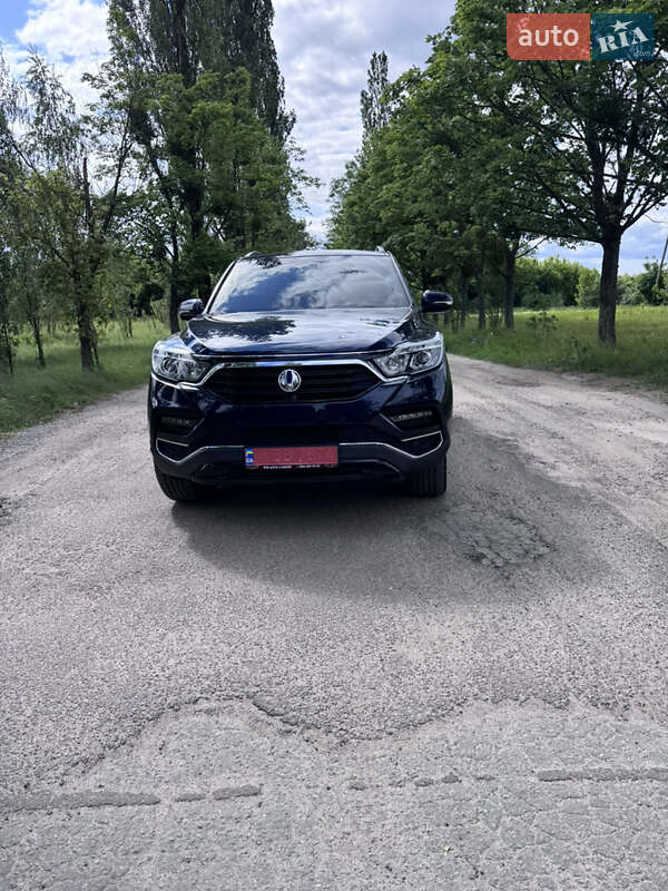 Позашляховик / Кросовер SsangYong Rexton 2017 в 