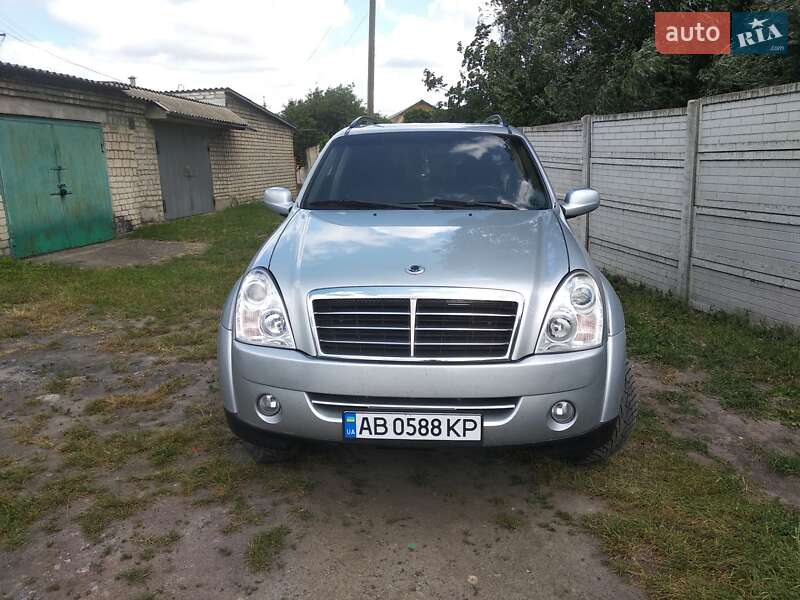 Позашляховик / Кросовер SsangYong Rexton 2008 в 