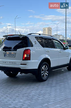 Внедорожник / Кроссовер SsangYong Rexton 2013 в 