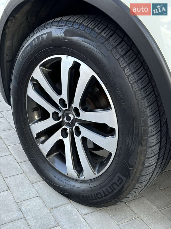 Внедорожник / Кроссовер SsangYong Rexton 2013 в Киеве