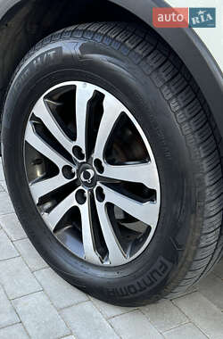 Внедорожник / Кроссовер SsangYong Rexton 2013 в 