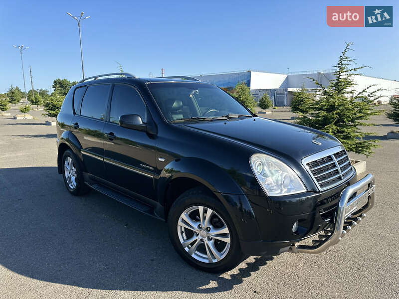Внедорожник / Кроссовер SsangYong Rexton 2011 в 