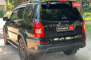 Позашляховик / Кросовер SsangYong Rexton 2013 в 