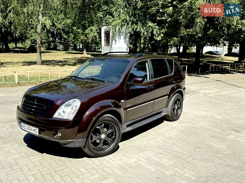 Позашляховик / Кросовер SsangYong Rexton 2009 в 