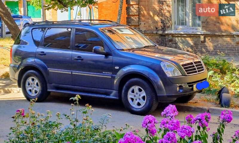 Позашляховик / Кросовер SsangYong Rexton 2008 в 