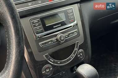 Позашляховик / Кросовер SsangYong Rexton 2012 в 