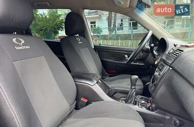 Позашляховик / Кросовер SsangYong Rexton 2012 в 