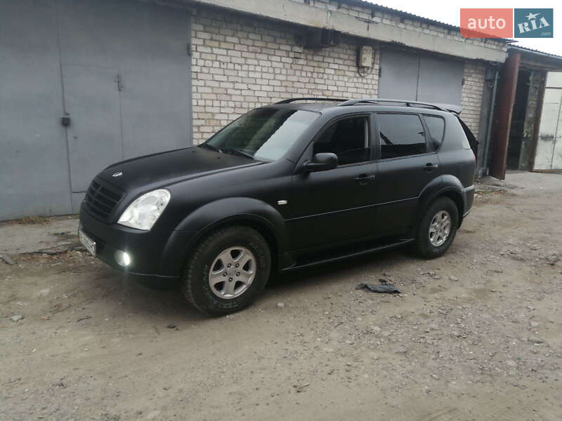 Внедорожник / Кроссовер SsangYong Rexton 2010 в Запорожье